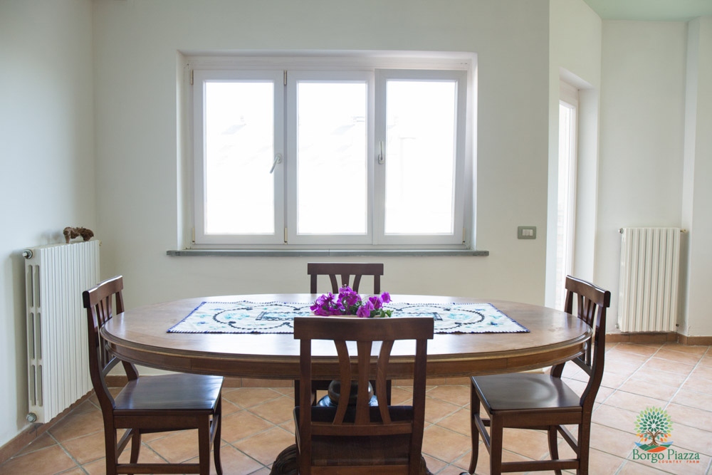 6 villa luna_borgo piazza_sala pranzo