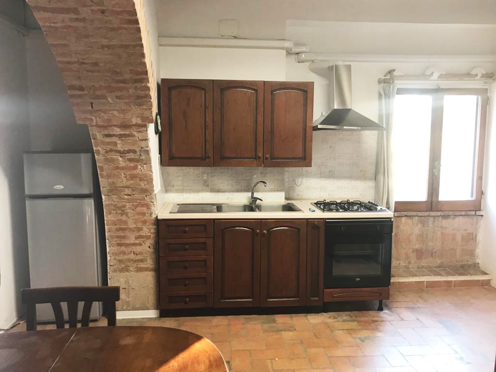 borgo-piazza-appartameno-ulivo