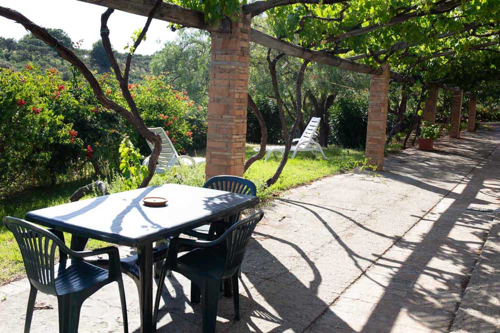 4 ginestra_borgo piazza_patio