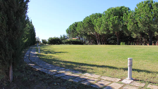 viale pineta-piscina